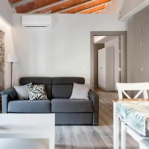 https://revitalized-downtown-apartment-in-historical-building.topcostabravahotels.com
